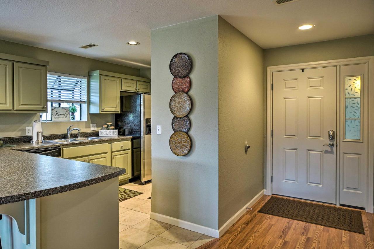 Condo Amidst Branson Action With Pool Access And Golf! Exteriör bild